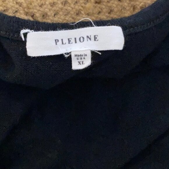 Pleione Black Rayon Cold Shoulder Ruffle Top size XL - Picture 5 of 7